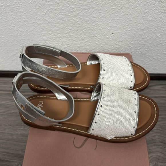 Franco Sarto Rosa Flat Sandal - Picture 4 of 8